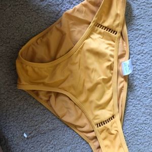 Women’s bikini swim bottoms